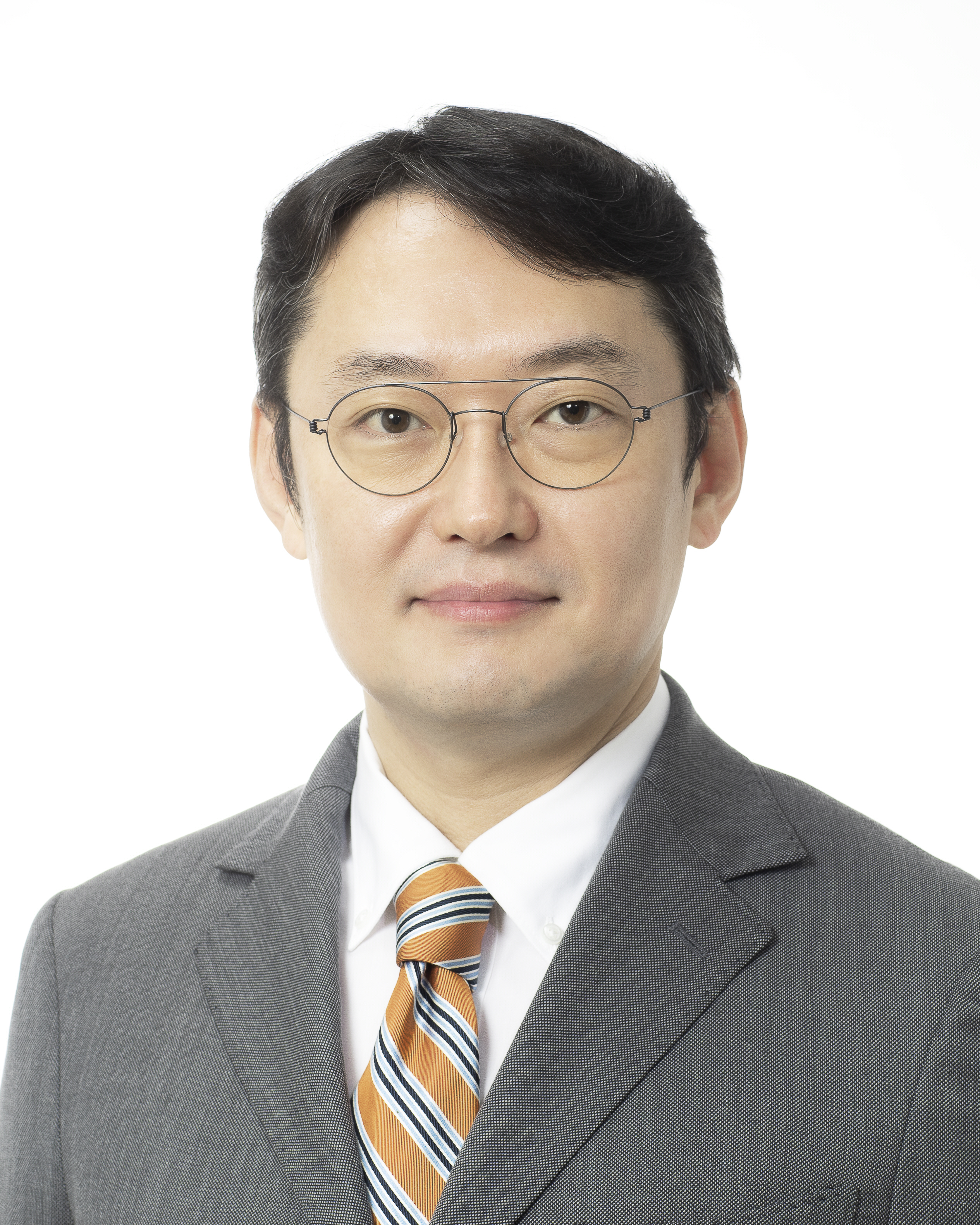 조 윤 성